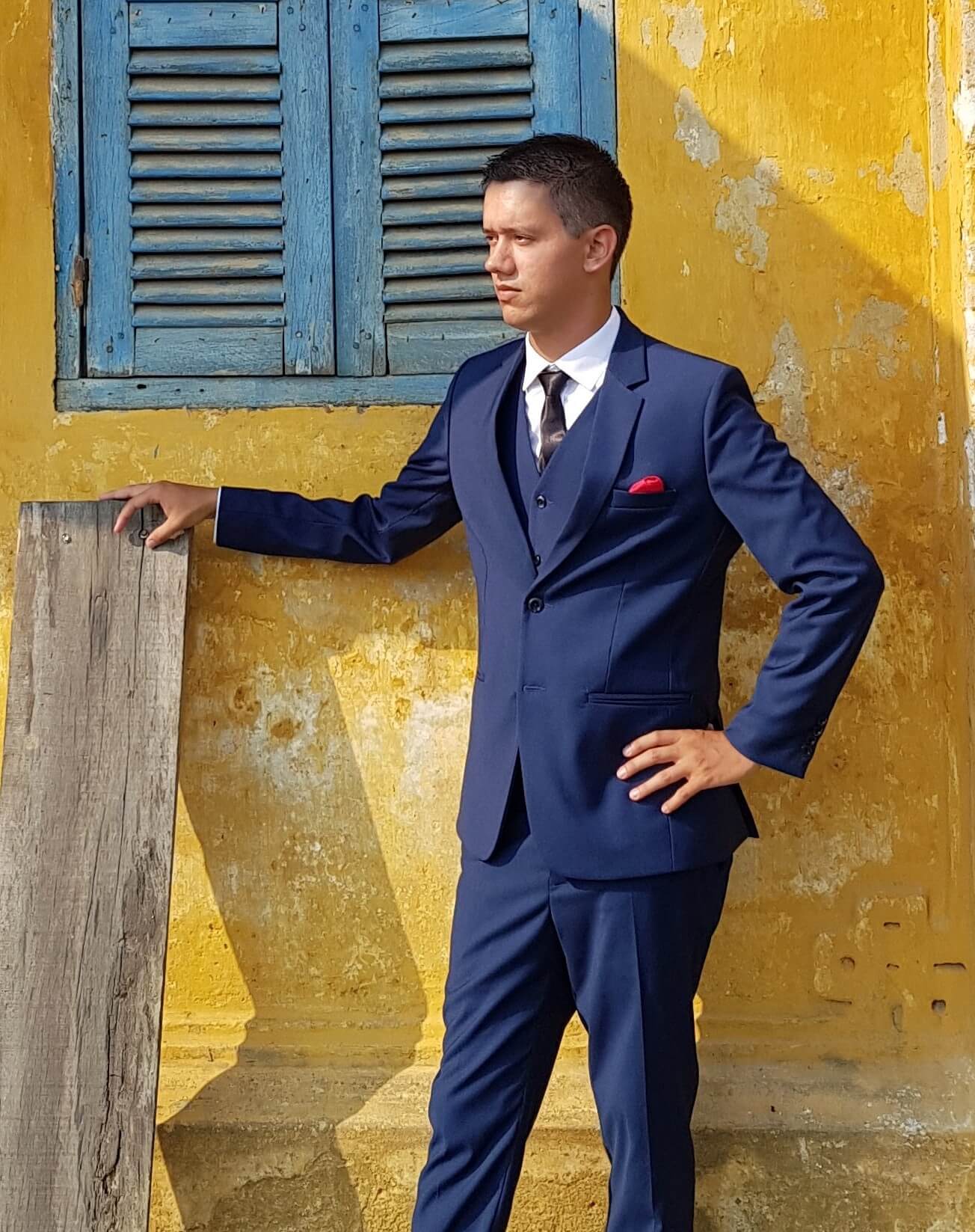 Niels Sloesen leaning against a shelve in Hoi An, Vietnam, South East Asia Niels Sloesen leaning against a shelve in Hoi An, Vietnam, South East Asia
